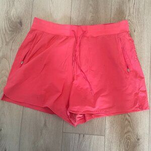 Lululemon License to Train High-Rise Short 4" - Size 12